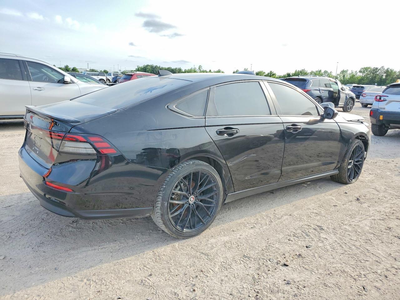 2025 Honda Accord Hybrid Sport - Фото 3