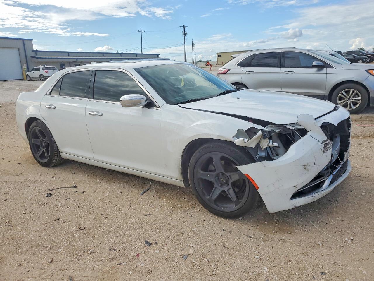 2020 Chrysler 300 Limited - Image 4