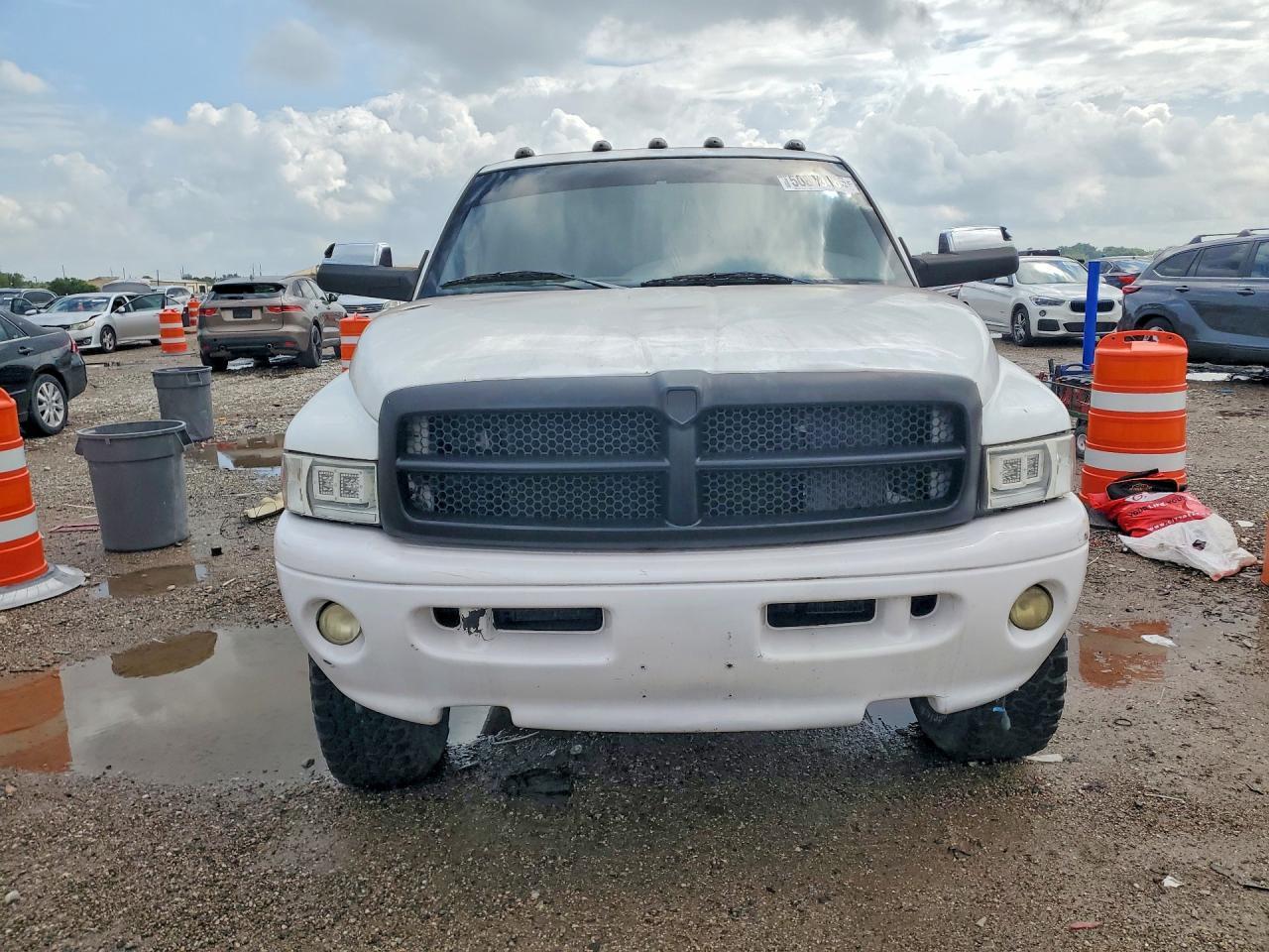 2001 Dodge Ram 2500 - Image 5