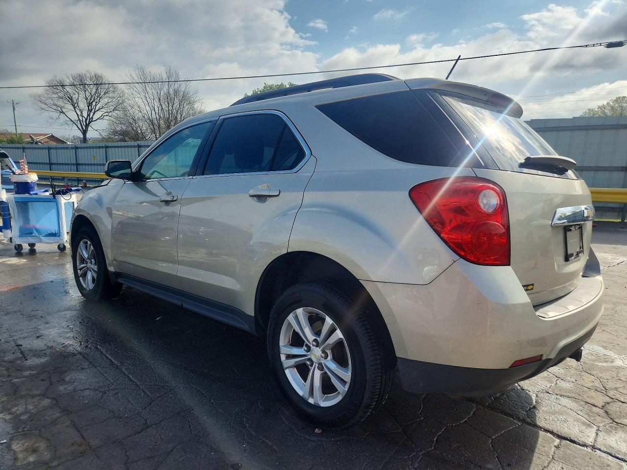 2015 Chevrolet Equinox Lt - Image 2