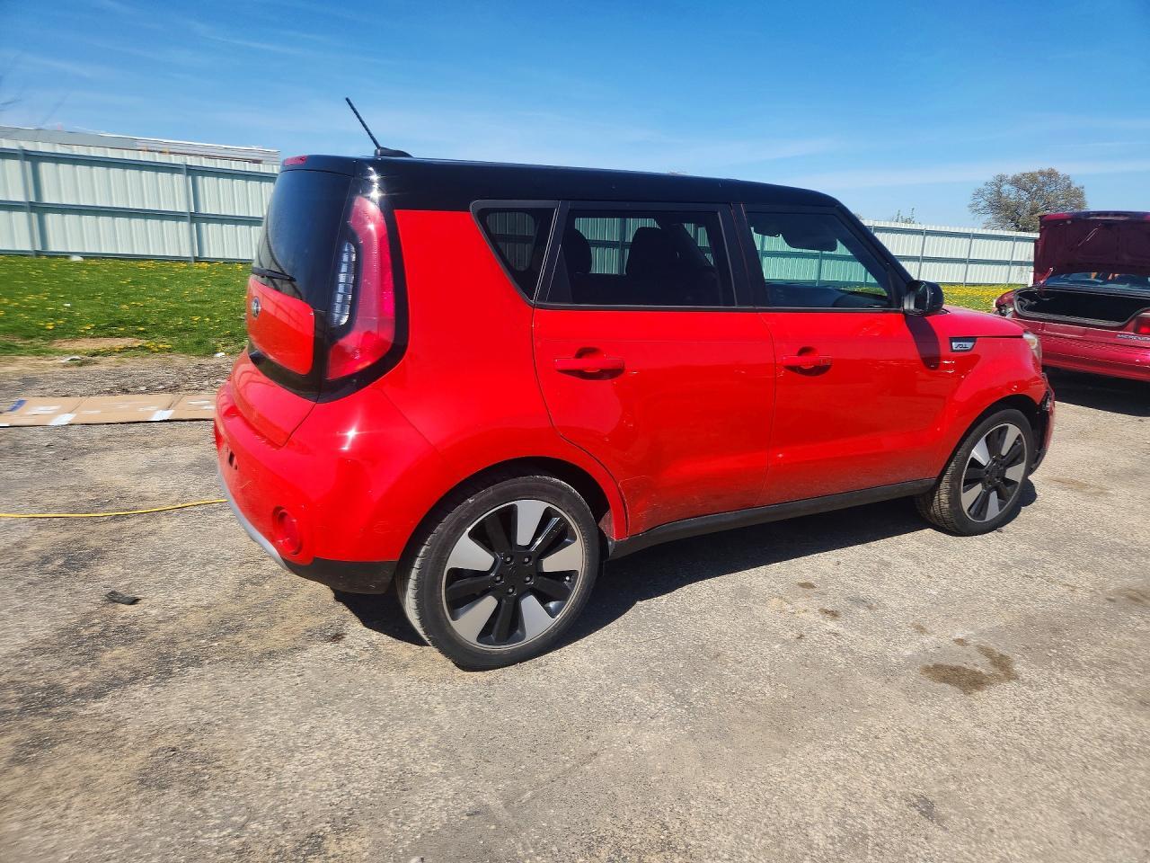 2017 Kia Soul + - Фото 3