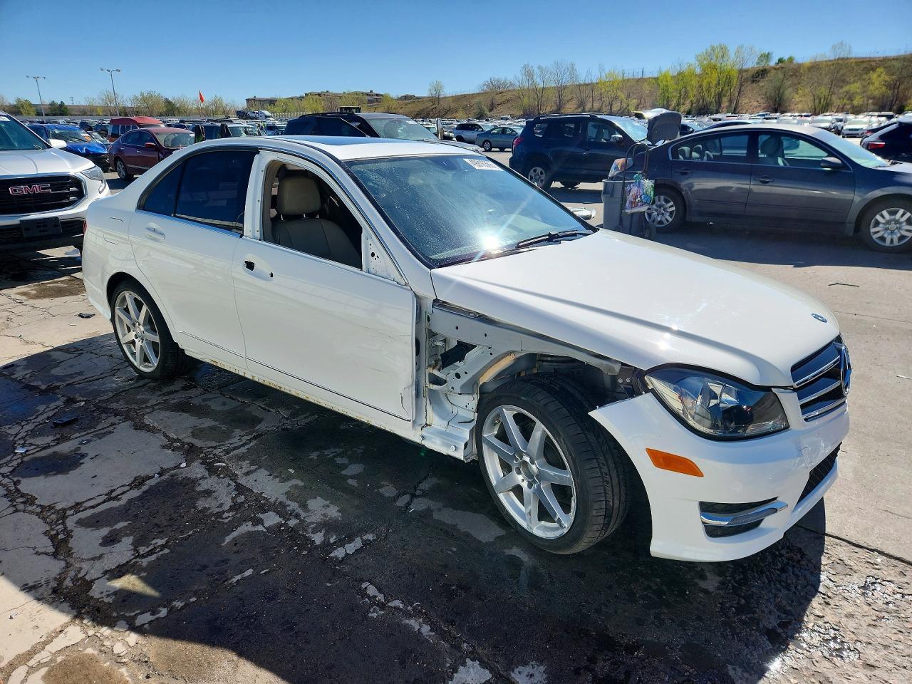 2014 Mercedes-Benz C 250 - Image 4