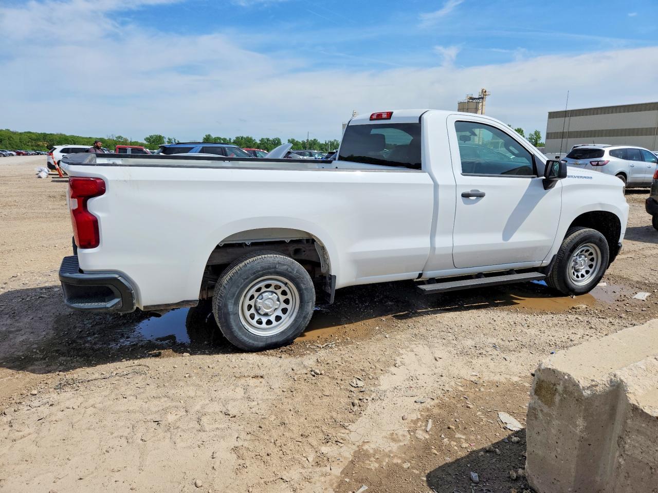 2019 Chevrolet Silverado C1500 - Image 3