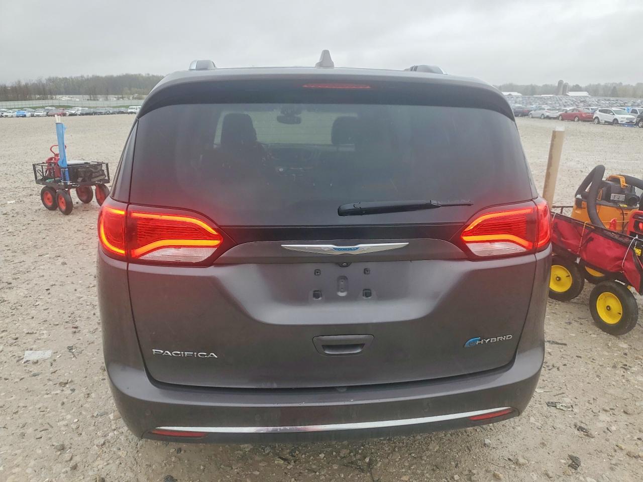 2018 Chrysler Pacifica Hybrid Touring L - Фото 6
