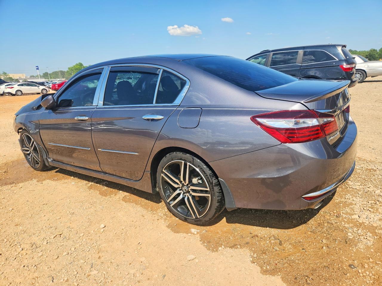 2017 Honda Accord Sport - Фото 2