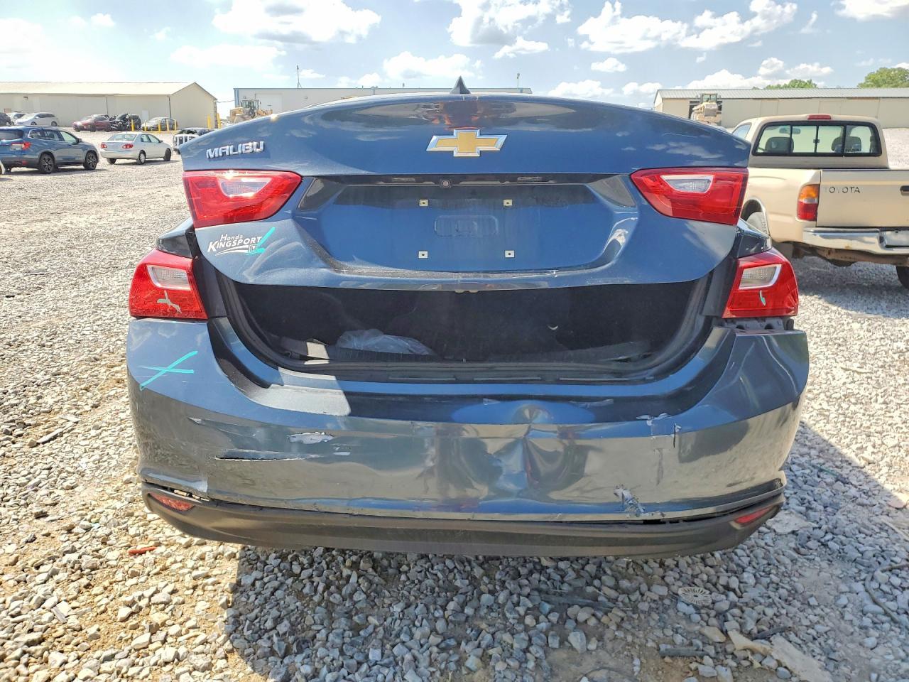 2021 Chevrolet Malibu Ls - Фото 6