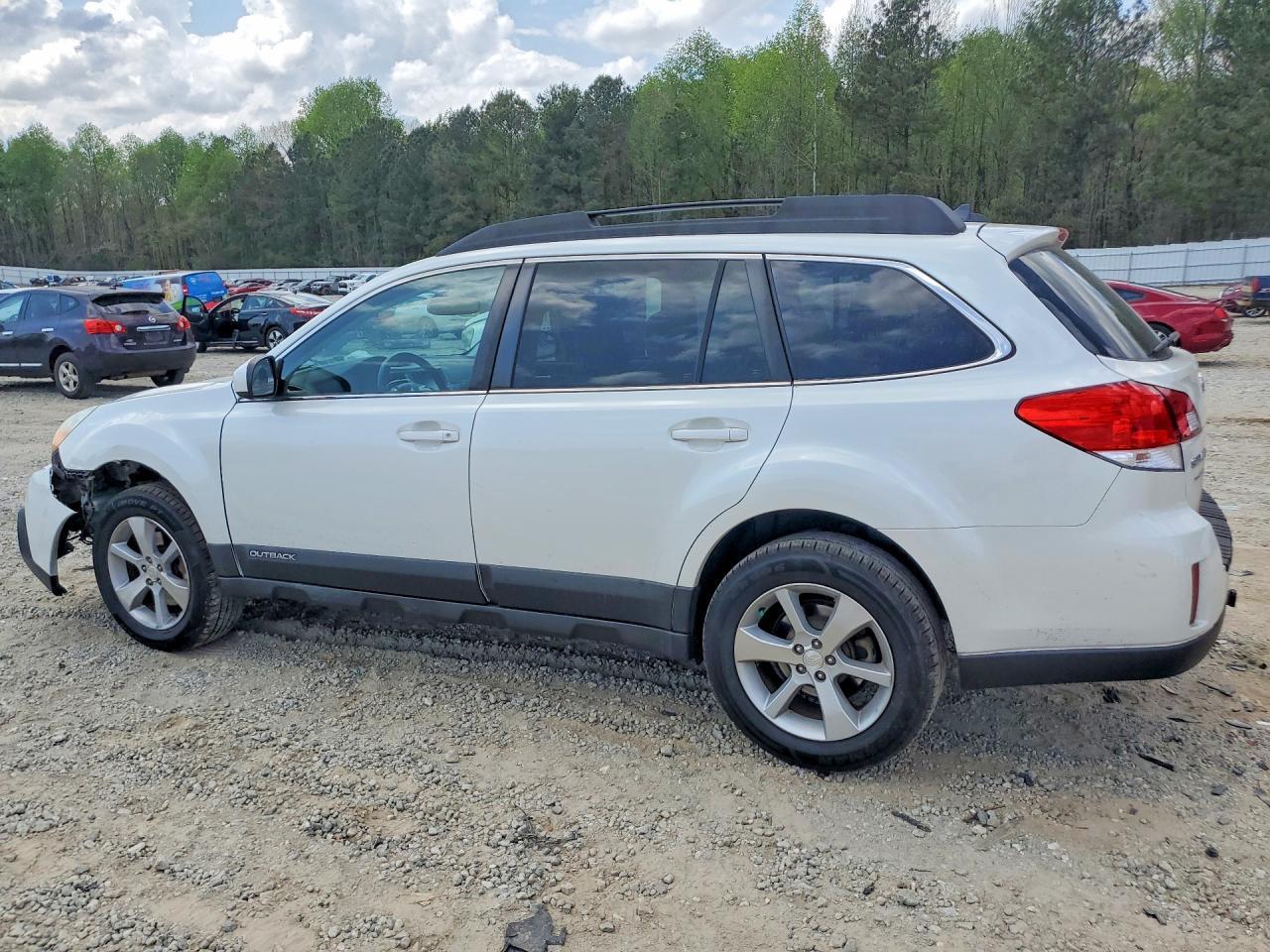 2013 Subaru Outback 3.6R Limited - Image 2