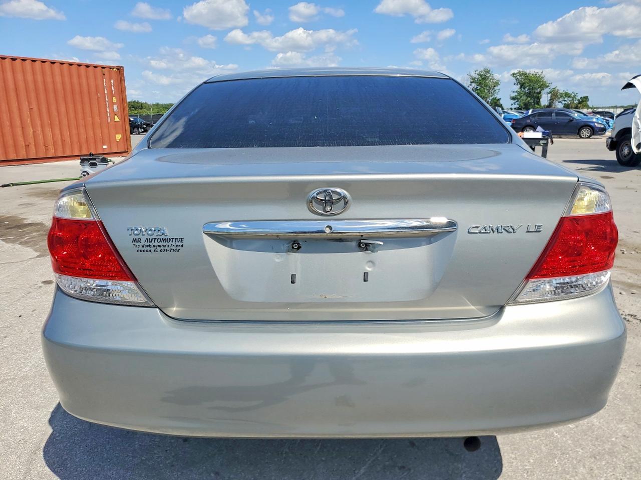 2005 Toyota Camry Le - Image 6