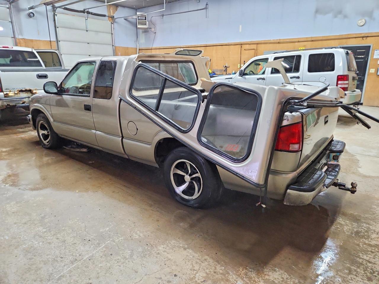 1998 Chevrolet S Truck S10 - Image 2