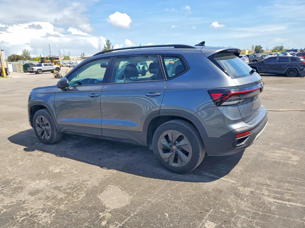2025 Volkswagen Taos - Image 2
