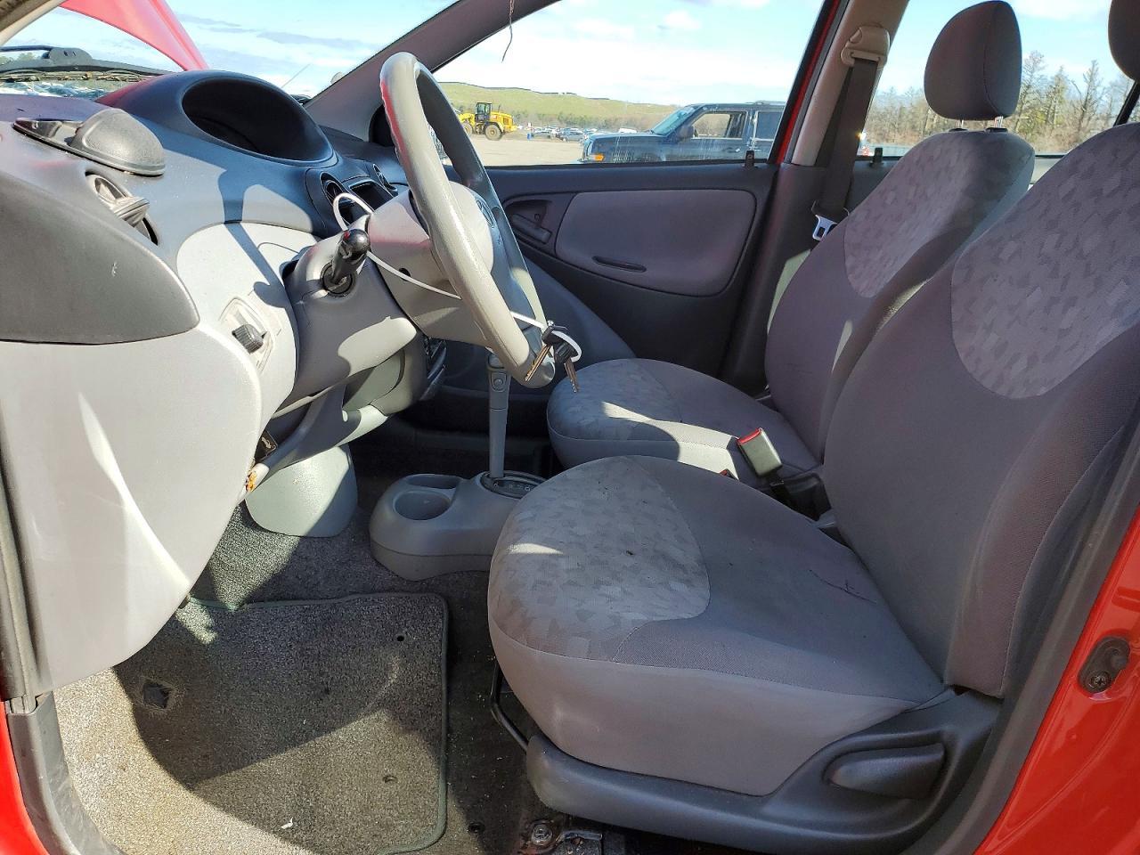 2002 Toyota Echo - Image 7