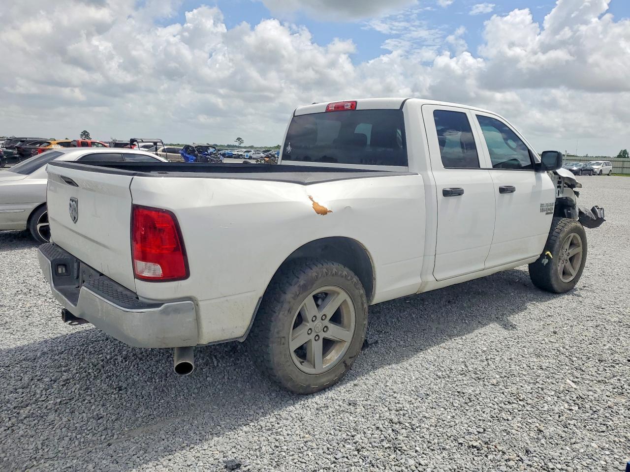 2019 Ram 1500 Classic Tradesman - Фото 3