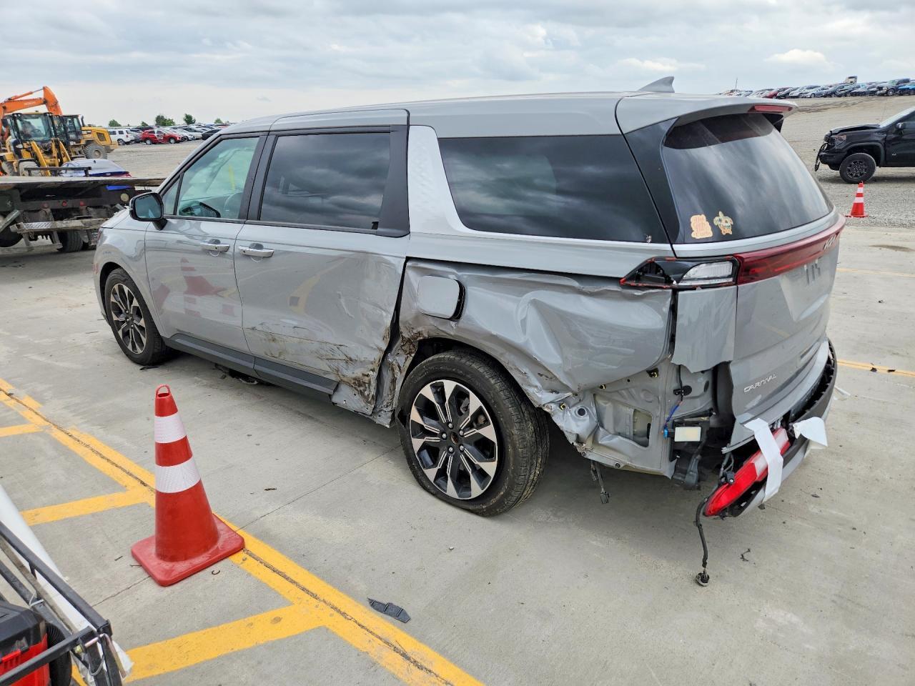 2024 Kia Carnival Ex - Фото 2