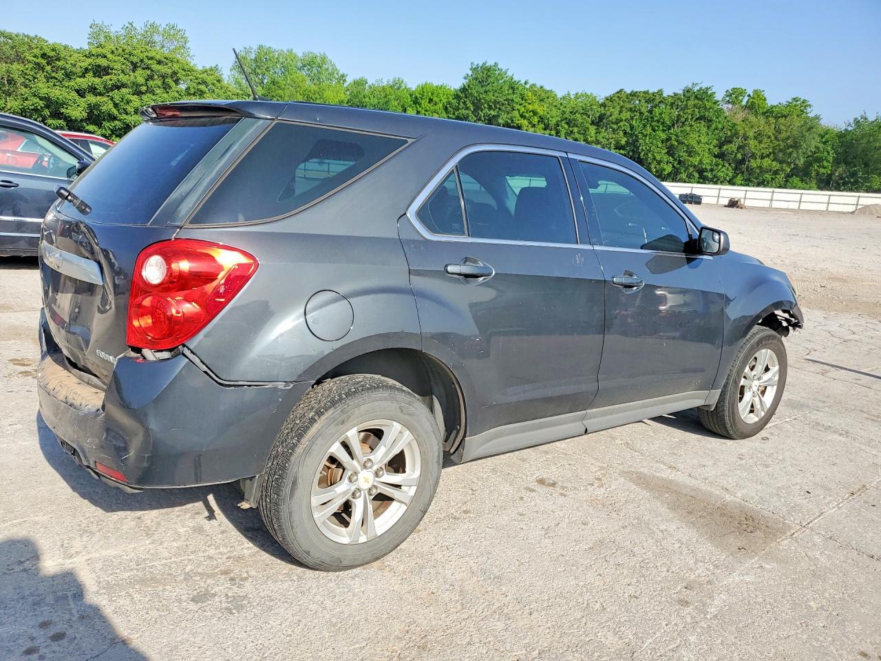 2013 Chevrolet Equinox Ls - Image 3