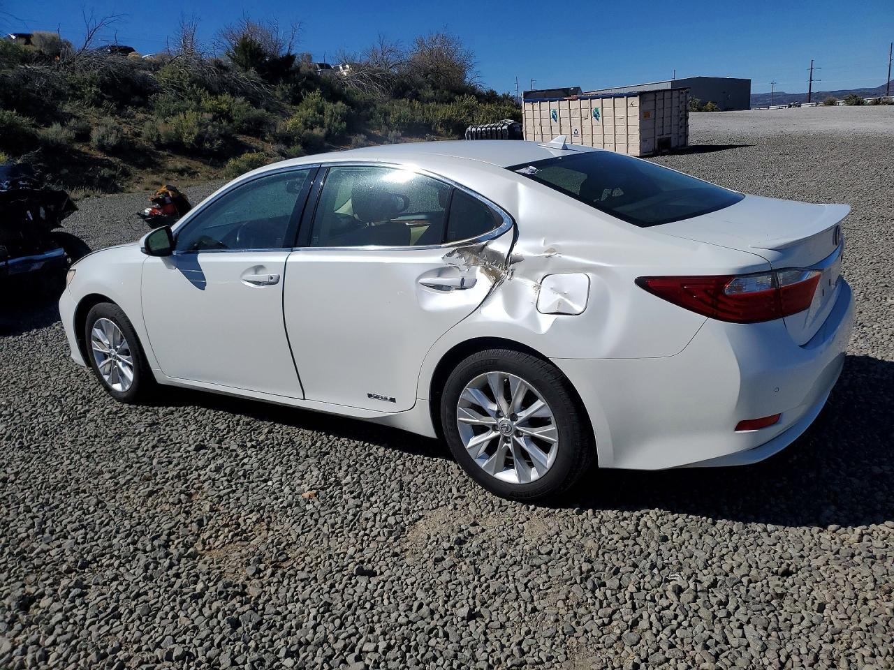 2013 Lexus Es 300H Base - Image 2