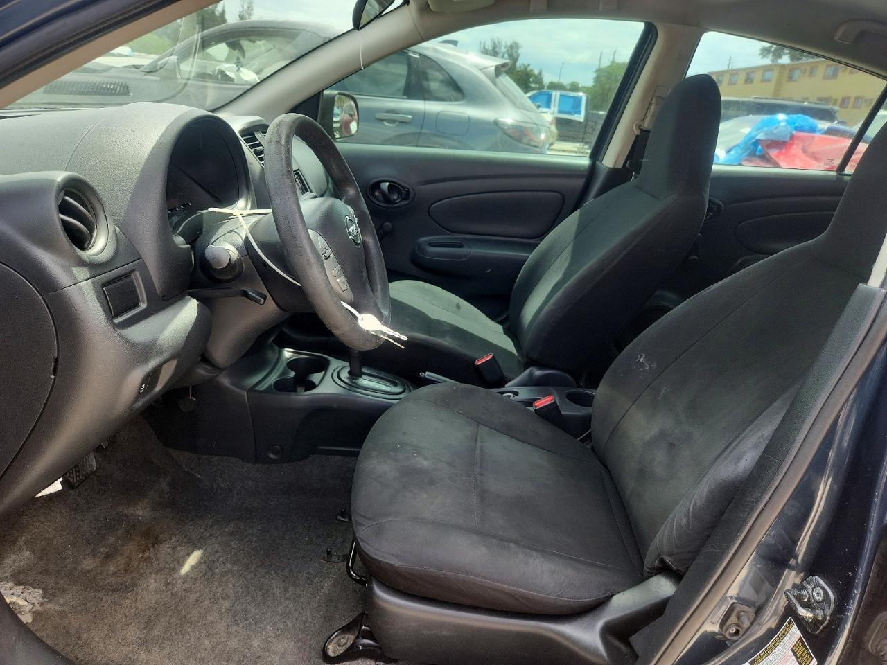 2015 Nissan Versa 1.6 S Plus - Image 7