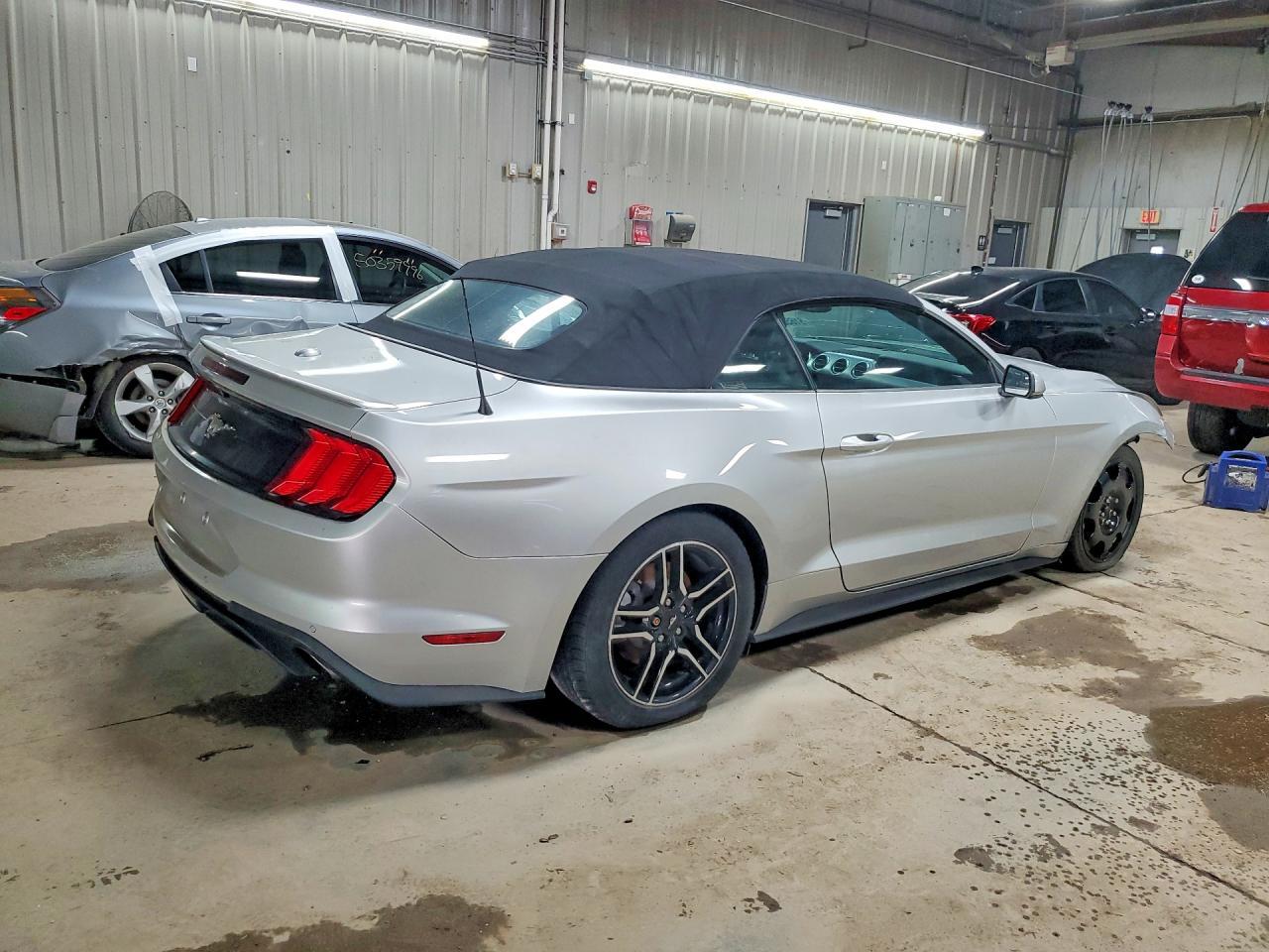 2018 Ford Mustang - Фото 3