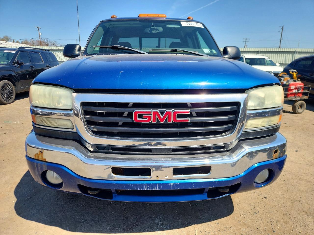 2004 GMC Sierra K2500 Heavy Duty - Фото 5