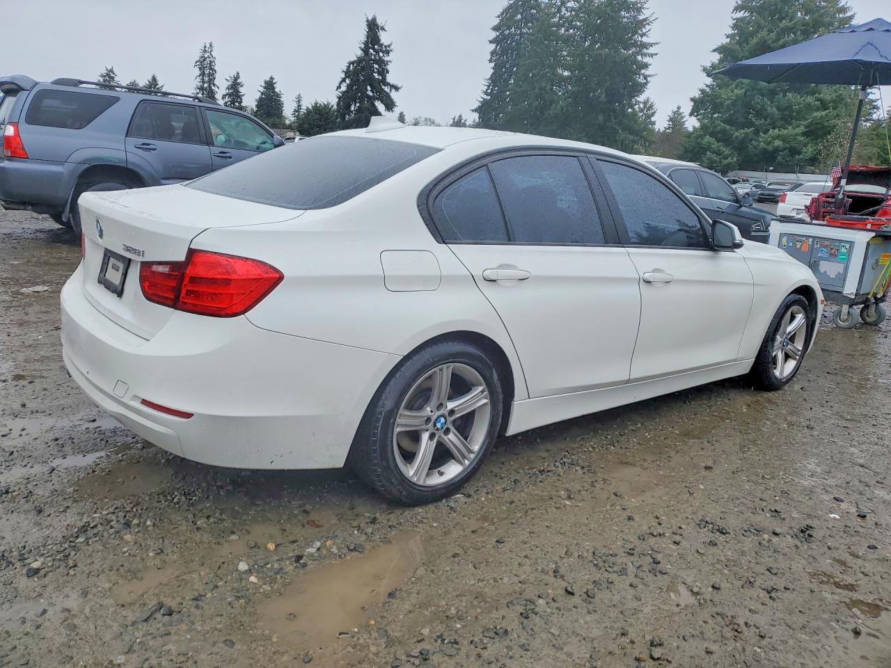 2014 BMW 328 I Sulev - Image 3