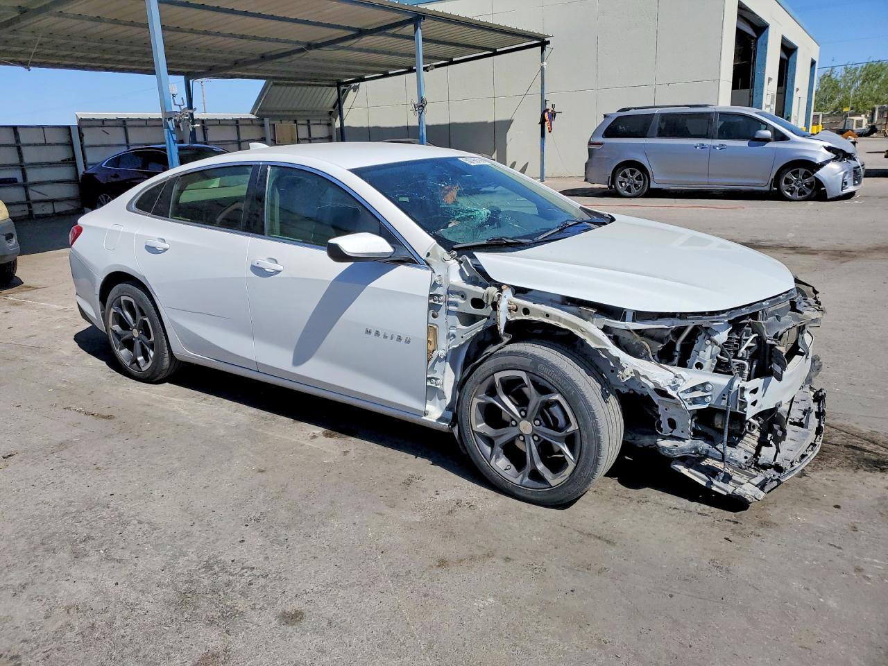 2022 Chevrolet Malibu Lt - Фото 4