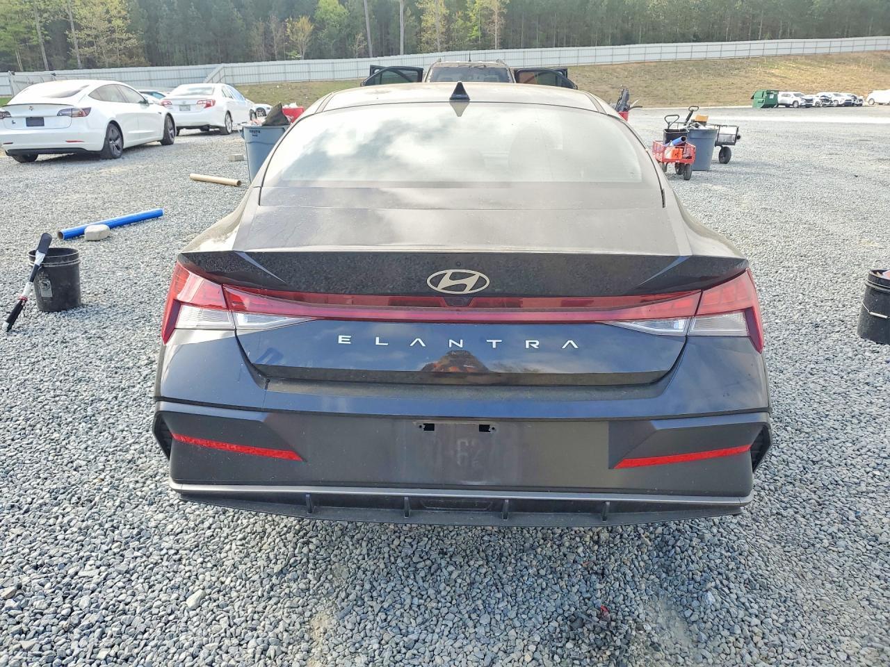 2025 Hyundai Elantra Sel Convenience - Фото 6