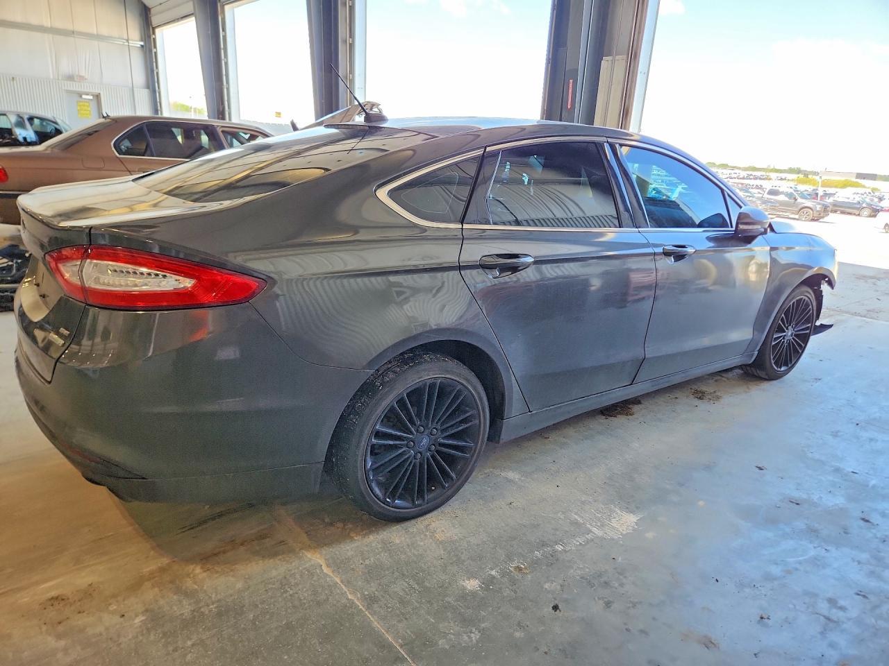 2016 Ford Fusion Se - Фото 3