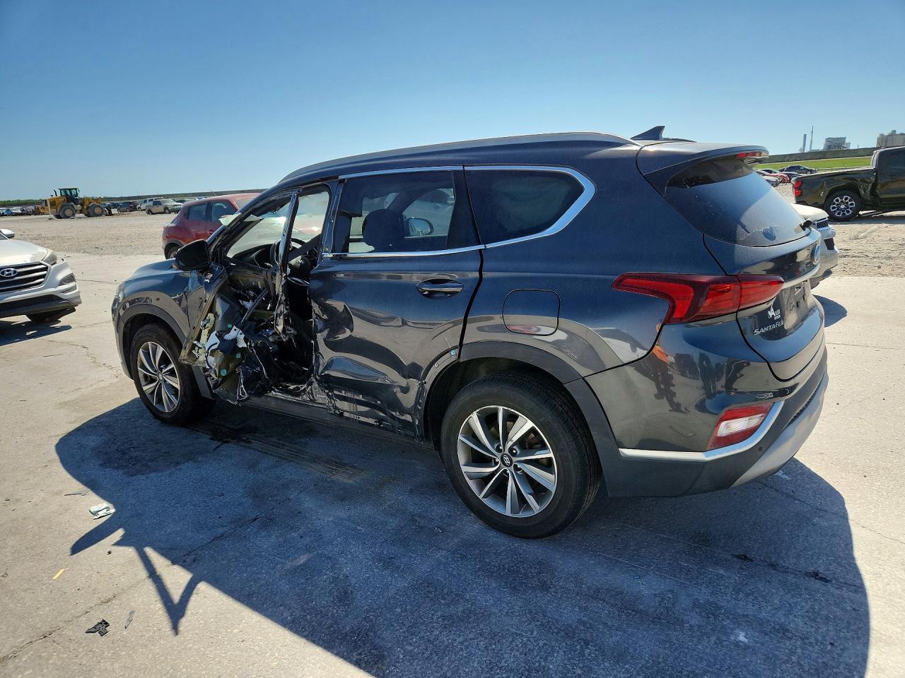 2020 Hyundai Santa Fe Sel - Image 2