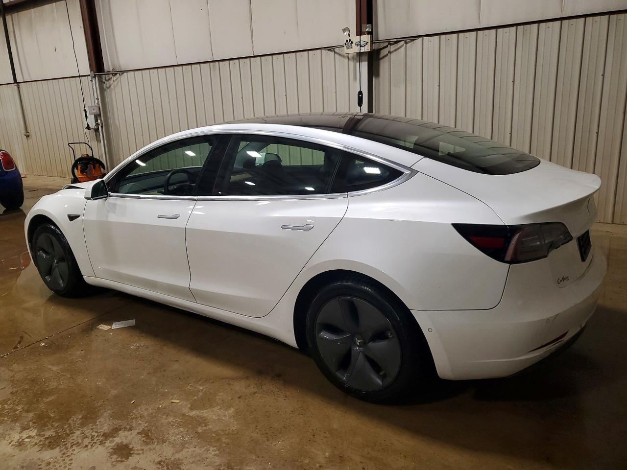 2020 Tesla Model 3 - Image 2
