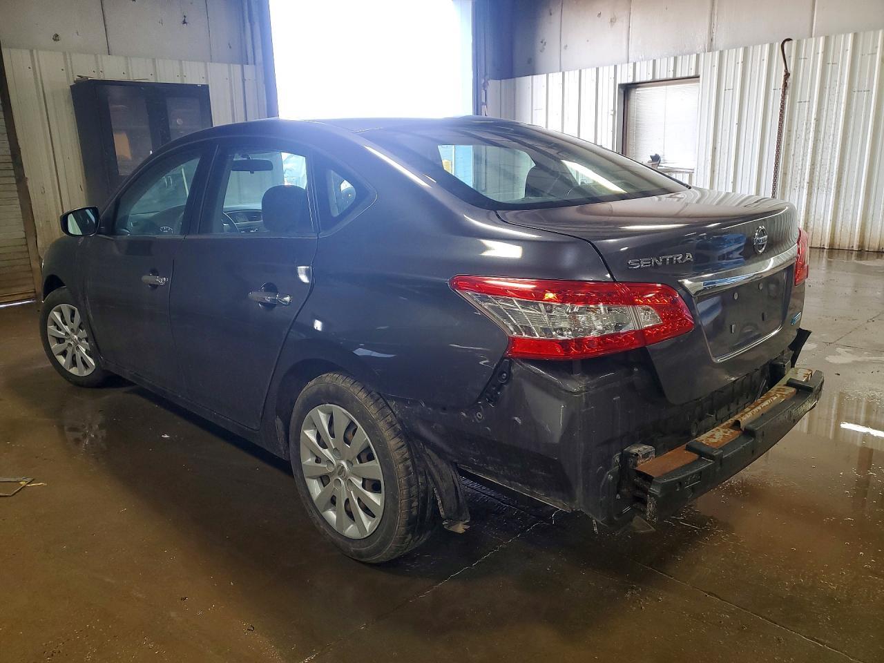 2013 Nissan Sentra S - Фото 2