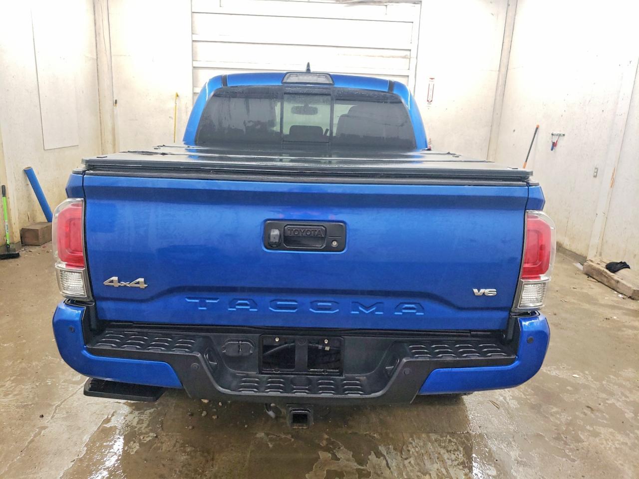 2017 Toyota Tacoma Limited - Image 6