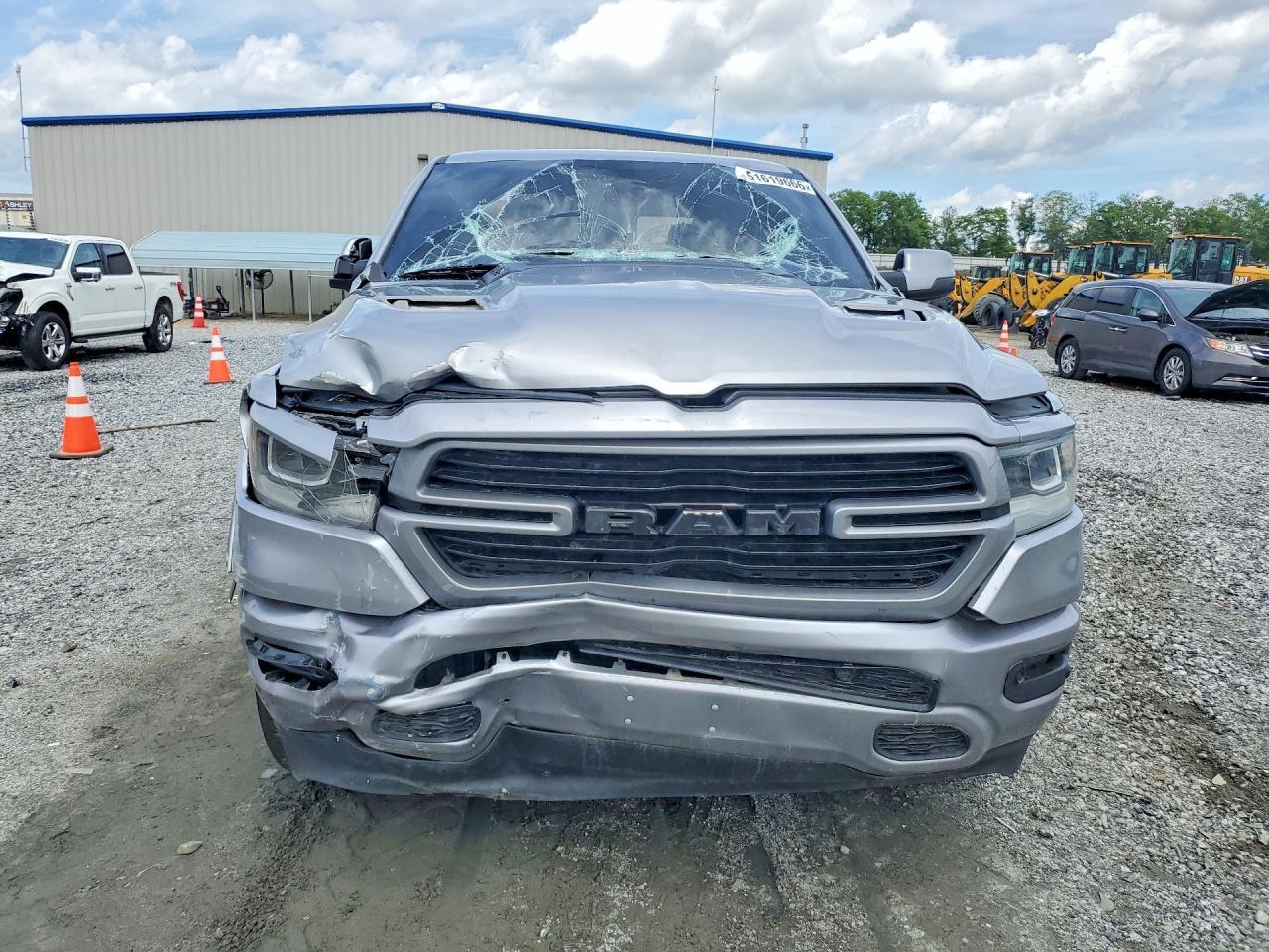 2020 Ram 1500 Laramie - Image 5