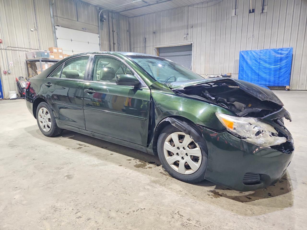 2010 Toyota Camry Le V6 - Фото 4