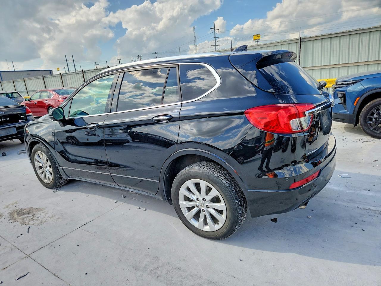 2017 Buick Envision Essence - Фото 2