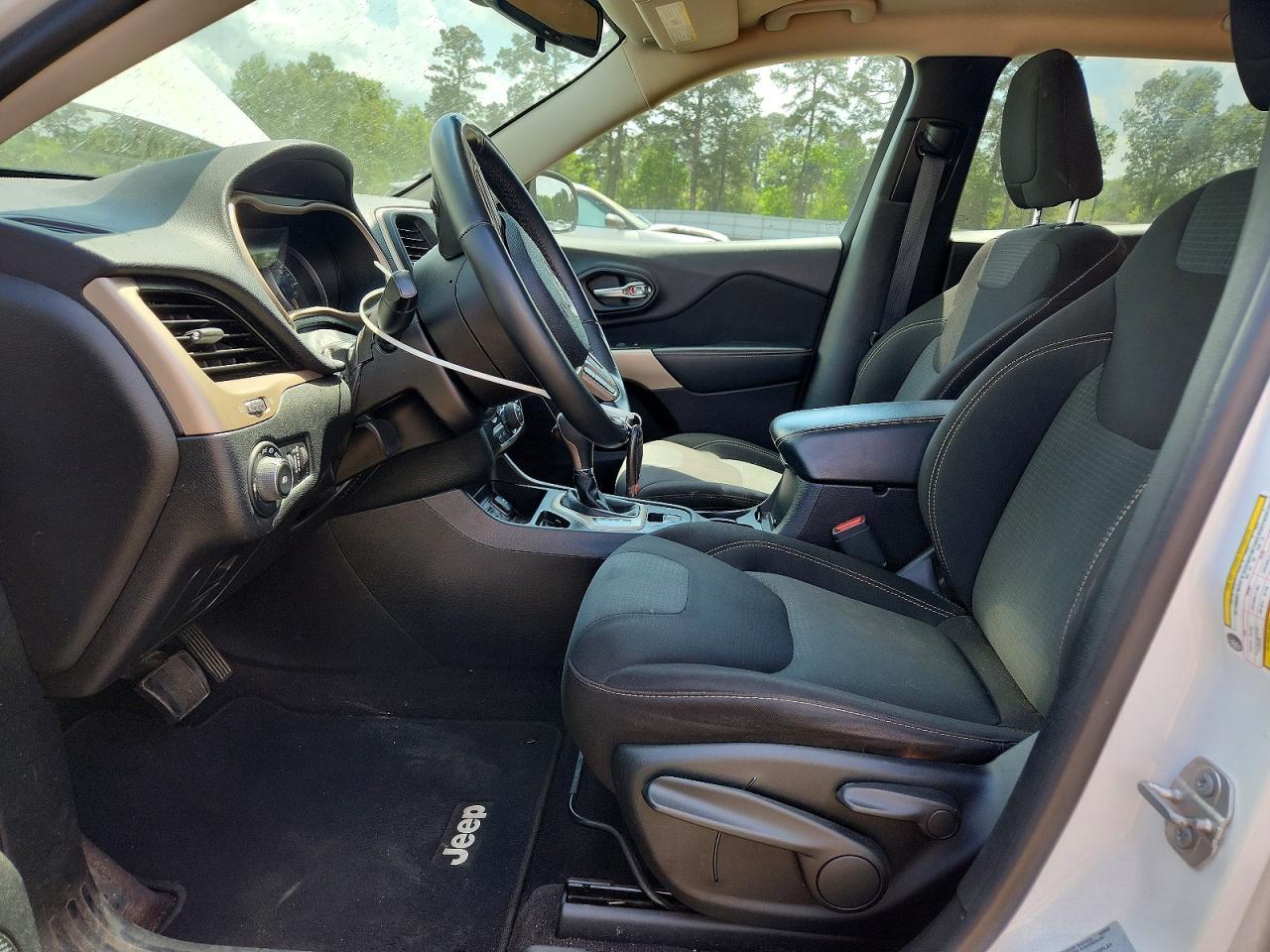 2017 Jeep Cherokee Latitude - Image 7