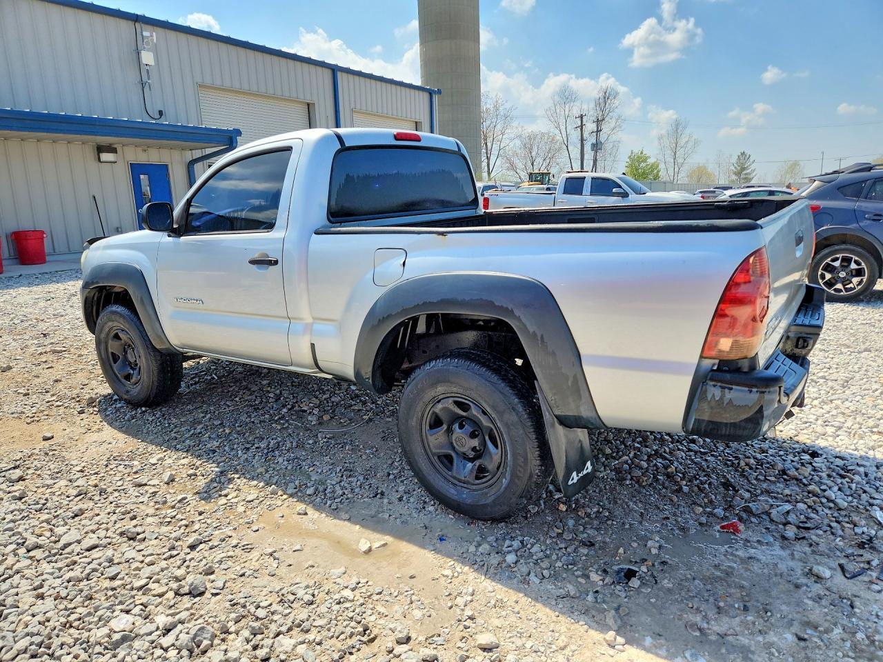 2008 Toyota Tacoma Deluxe - Фото 2