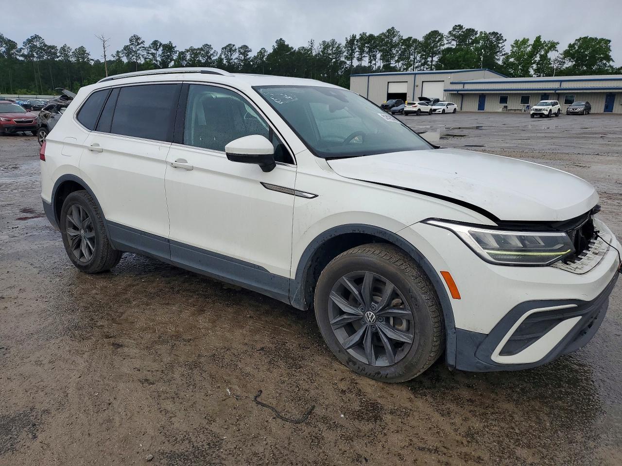 2022 Volkswagen Tiguan Se - Image 4