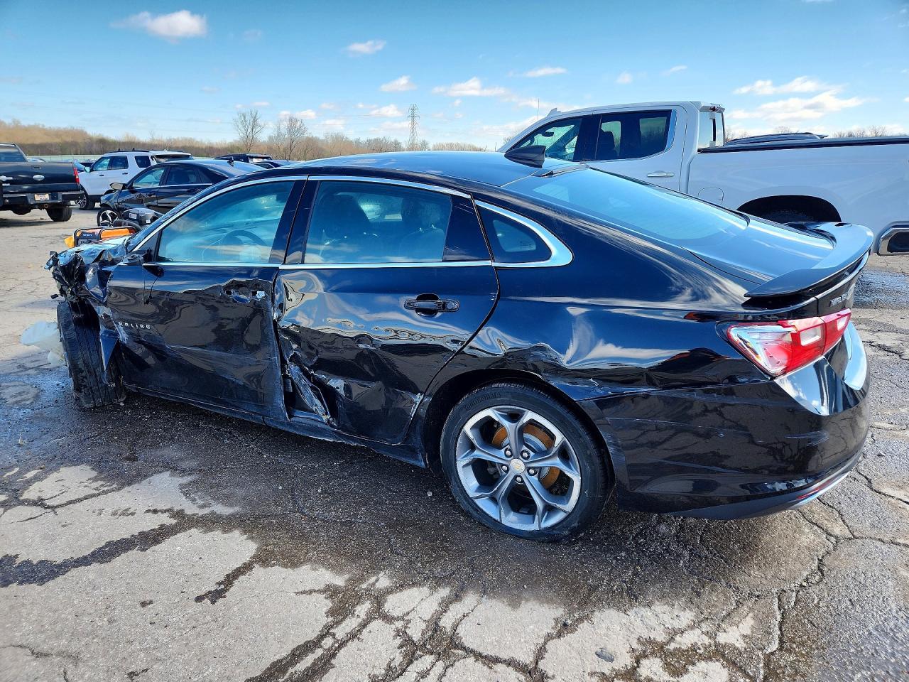 2019 Chevrolet Malibu Rs - Image 2