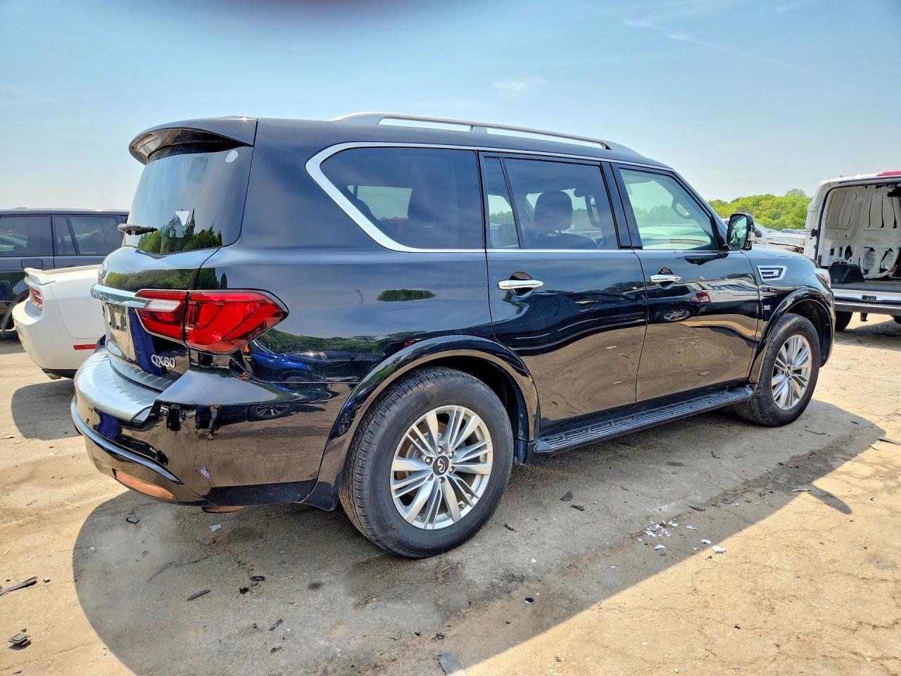 2019 Infiniti Qx80 Luxe - Image 3