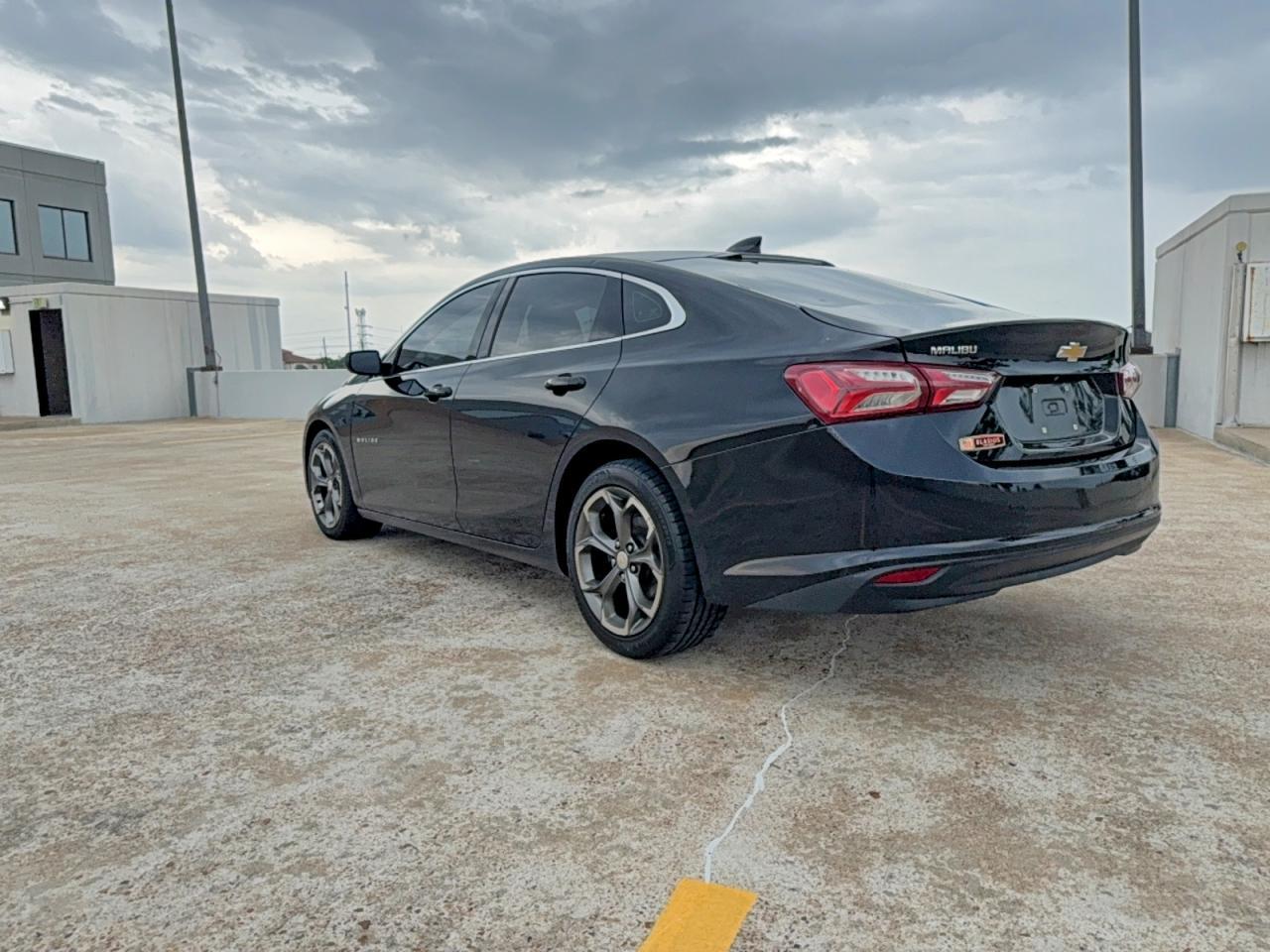 2021 Chevrolet Malibu Lt - Фото 3