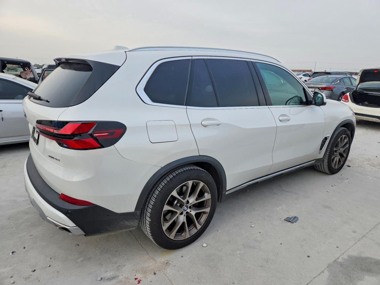2025 BMW X5 xDrive40I - Фото 3