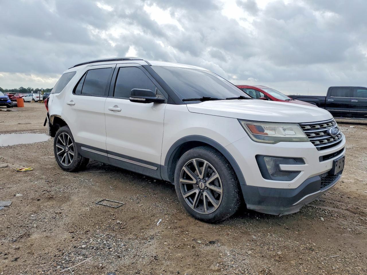 2016 Ford Explorer Xlt - Image 4