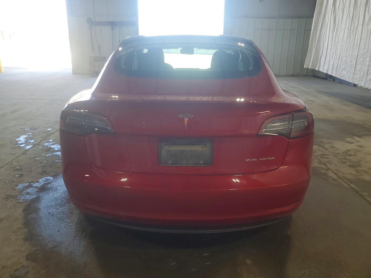 2023 Tesla Model 3 - Фото 6
