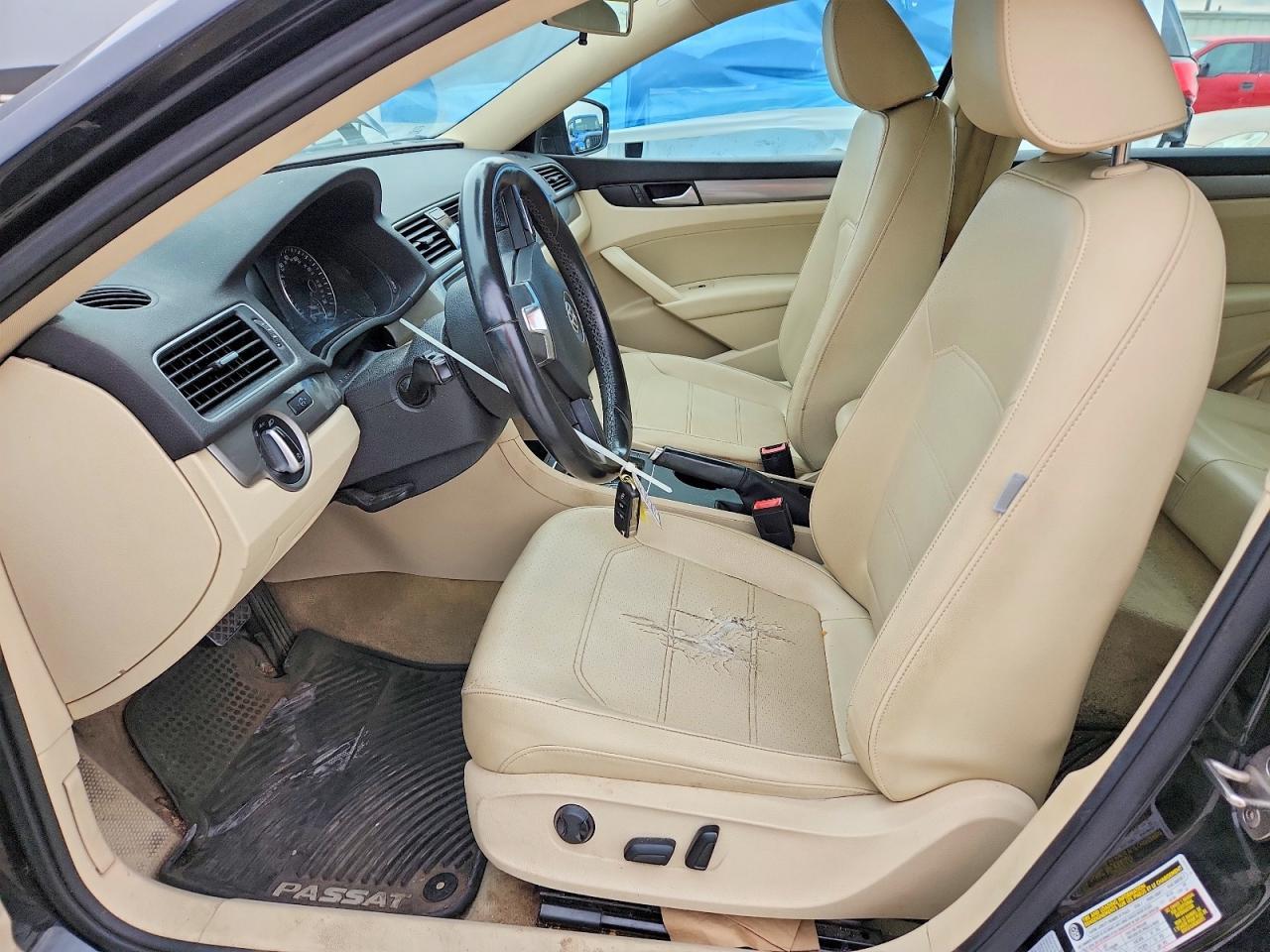 2015 Volkswagen Passat S - Фото 7
