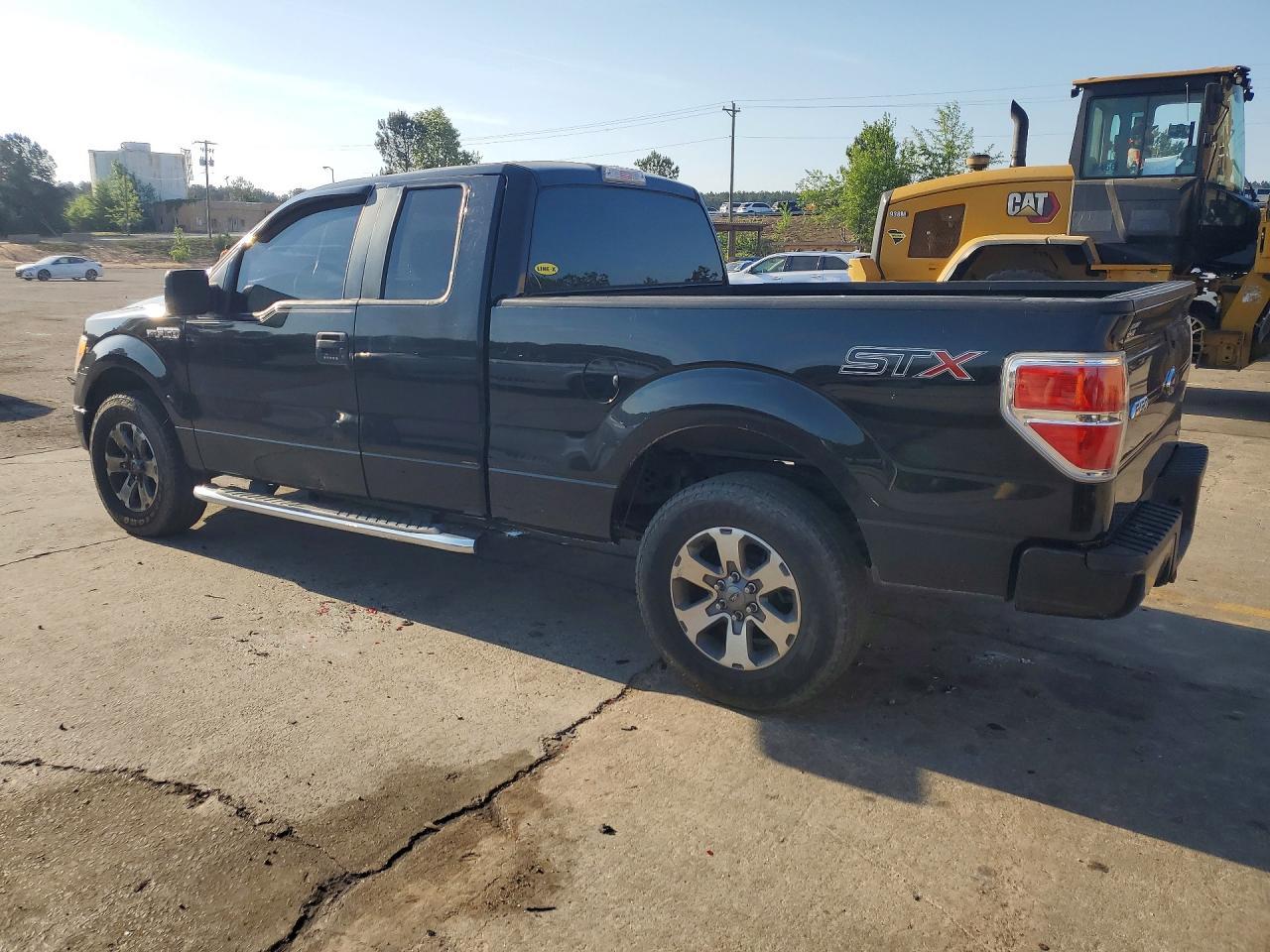 2014 Ford F150 Super Cab - Фото 2
