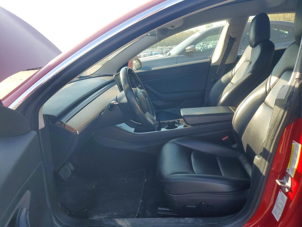 2018 Tesla Model 3 - Фото 7