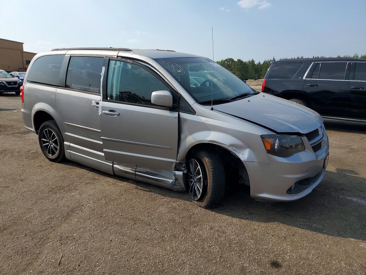 2017 Dodge Grand Caravan Gt - Фото 4