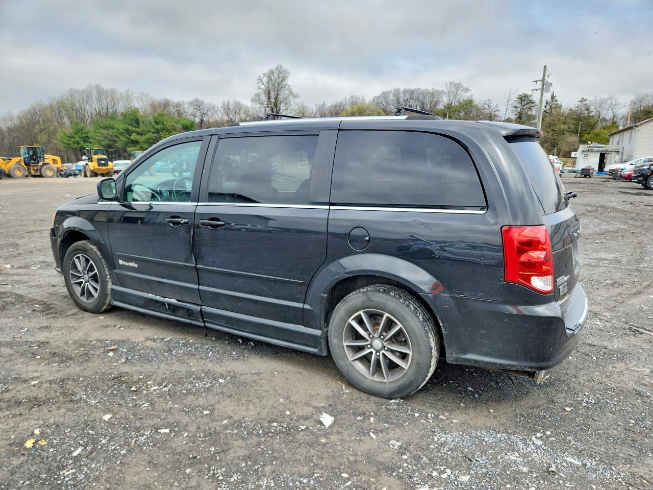 2017 Dodge Grand Caravan Sxt - Фото 2