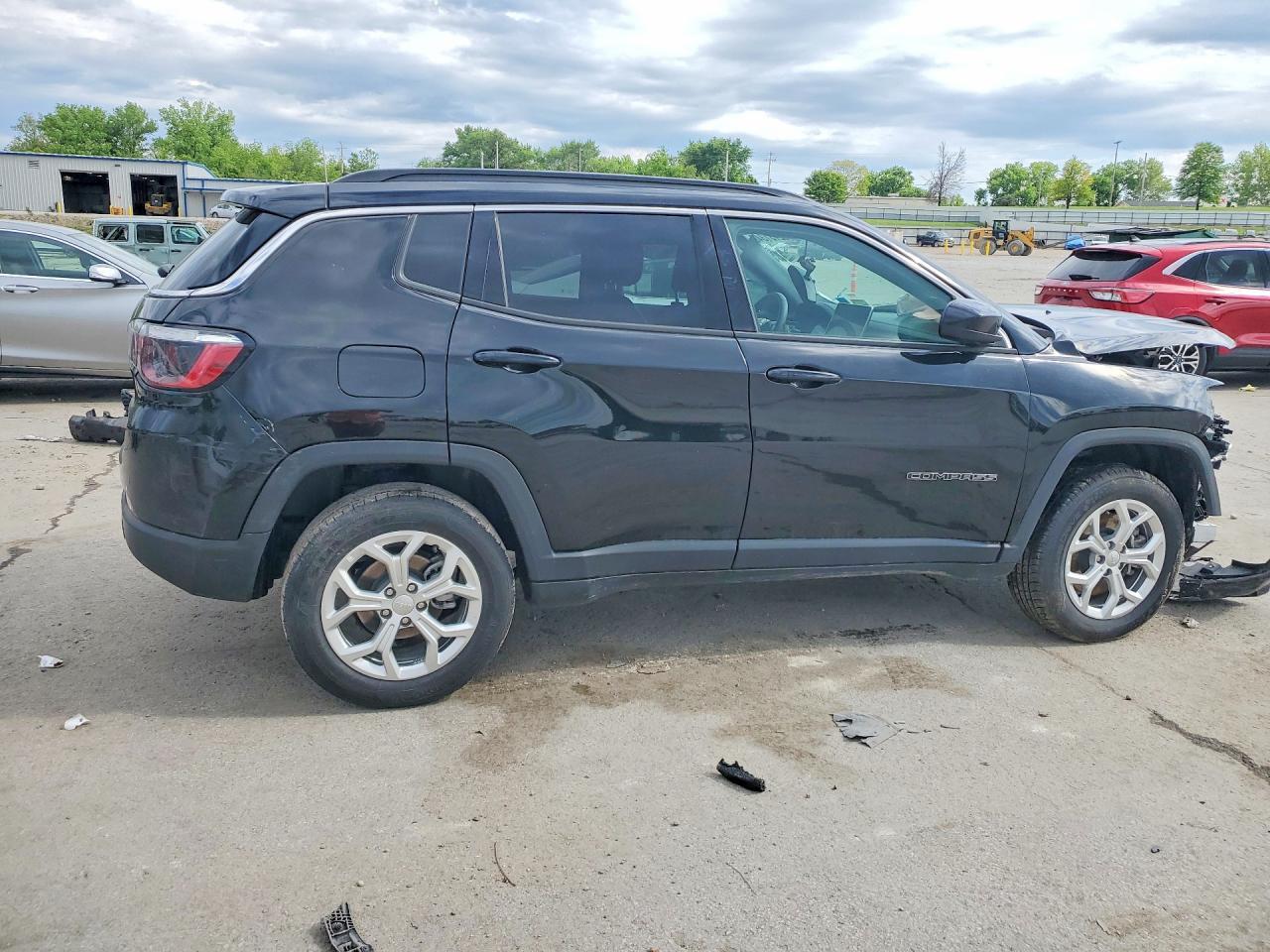 2024 Jeep Compass Latitude - Фото 3
