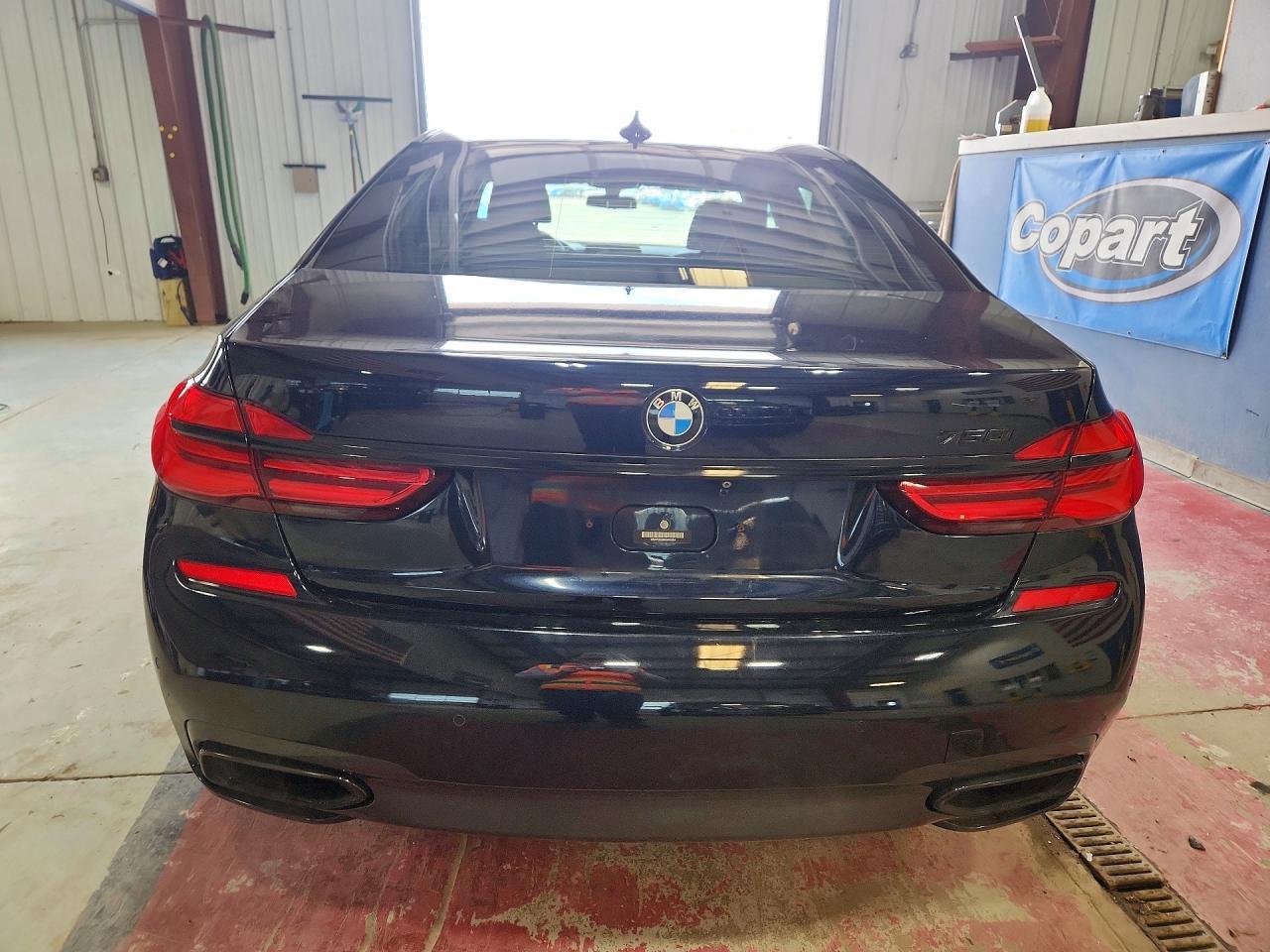 2017 BMW 750 Xi - Image 6