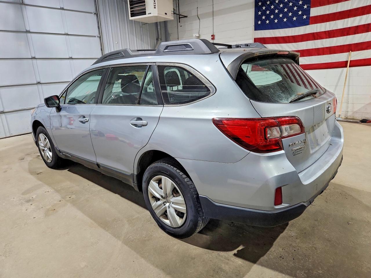2015 Subaru Outback 2.5I - Image 2